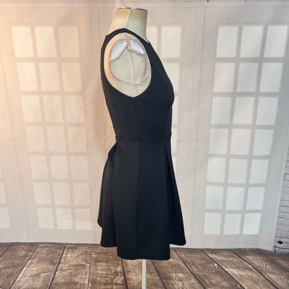 Abercrombie & Fitch Black Neoprene Cut Out Sleeveless Skater Mini Dress Size Med - Picture 4 of 9